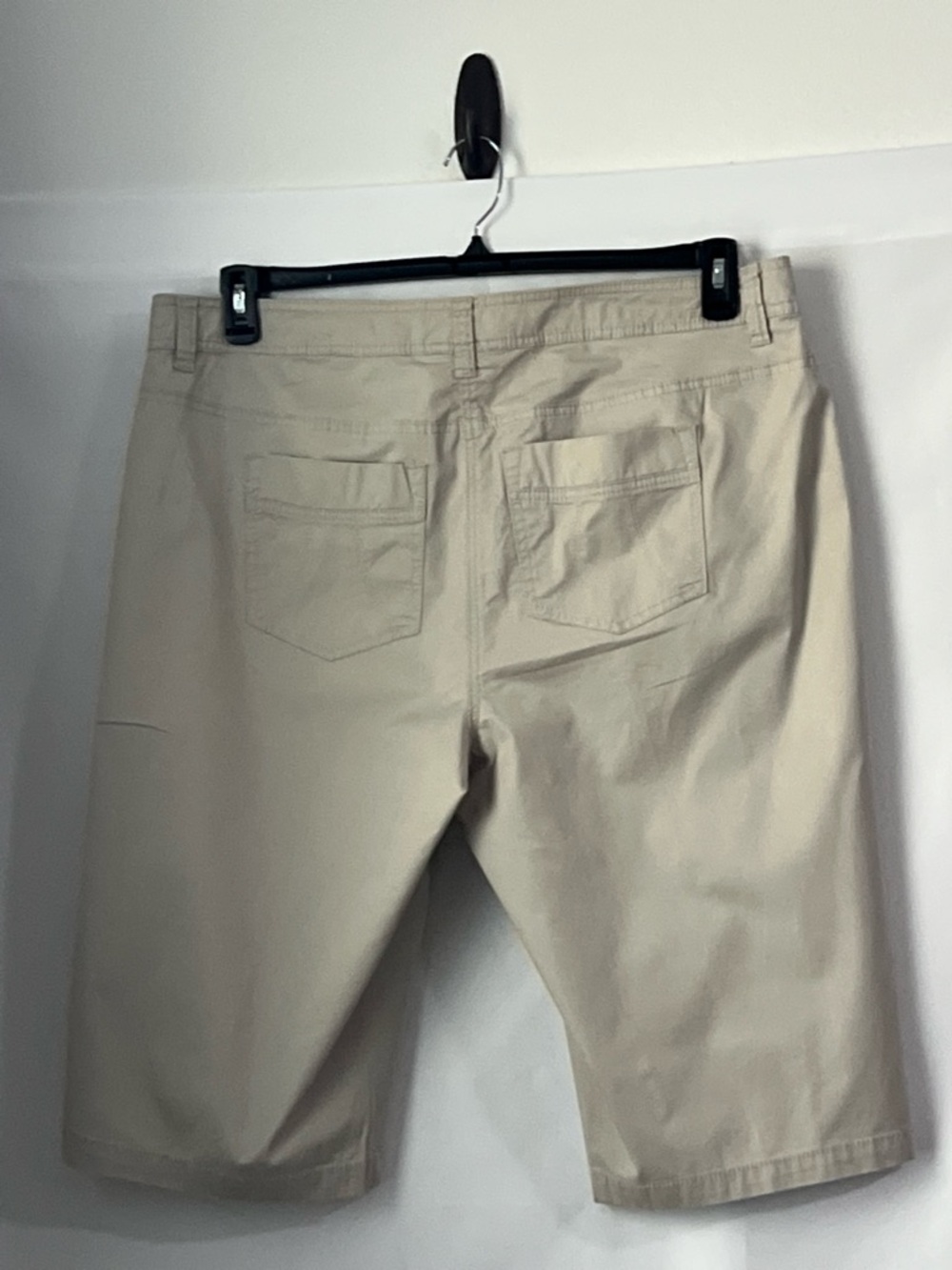 Style & Co. Cute Beige Bermuda Shorts with Stud Accents, Size 16W - Picture 7 of 12
